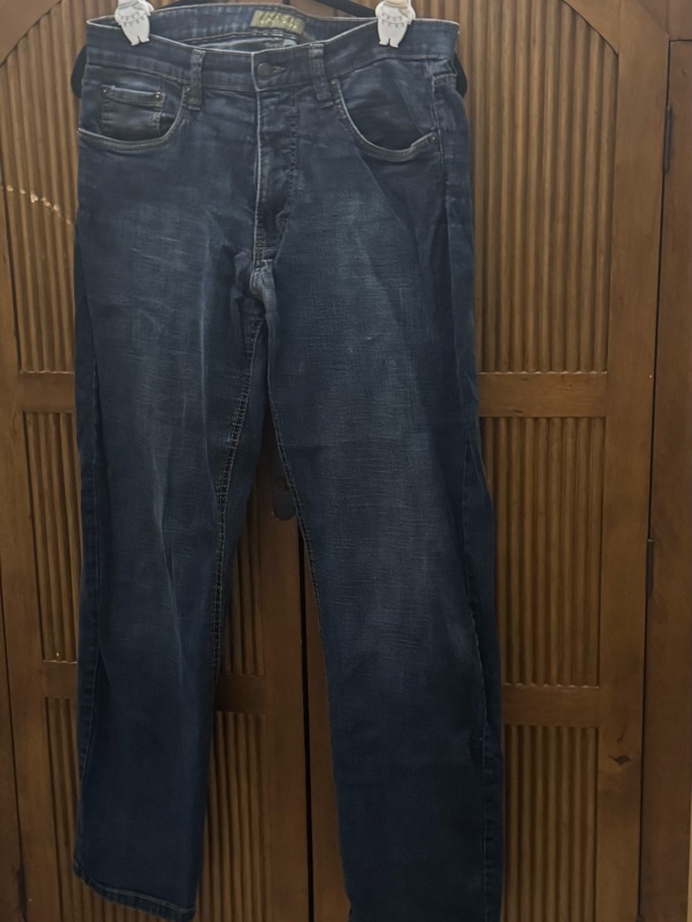Men's Straight-Leg Jeans in Indigo Blue - Classic Casual
